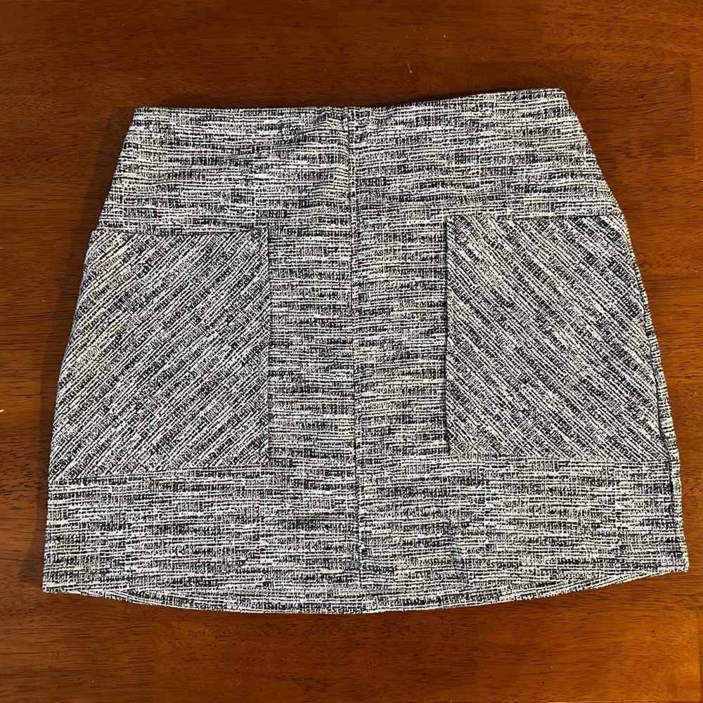 Le Lis Black and White Textured Mini Skirt